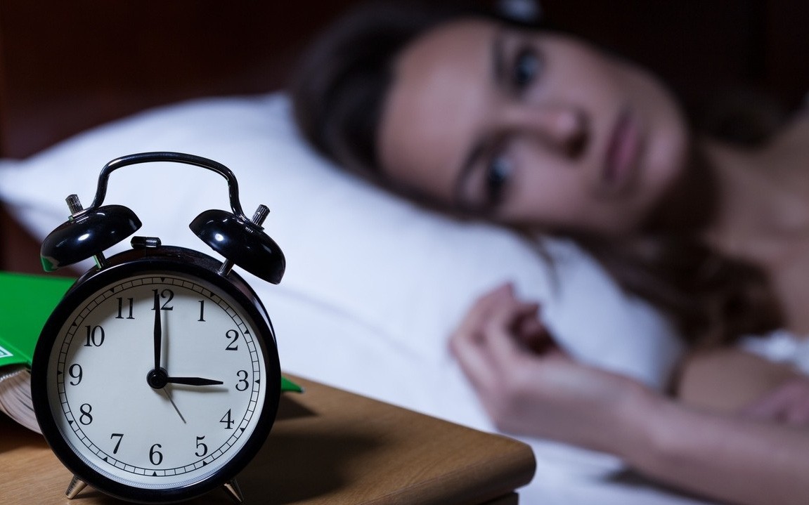 Mất ngủ cũng là triệu chứng của thiếu canxi