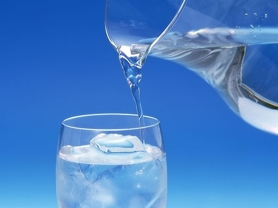 Uống nước đá nguy hại tới sức khỏe mà ít người biết tới