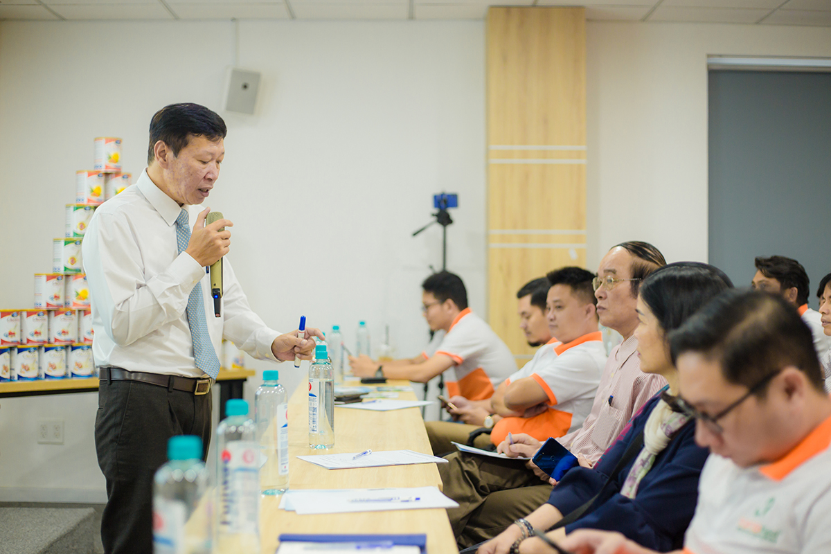 Ông Trần Anh Tuấn – Đại Diện Lãnh Đạo là người chủ trì buổi chương trình đào tạo
