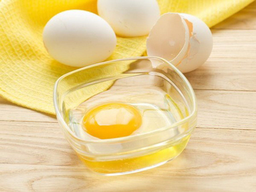 Lòng trắng trứng có hàm lượng protein dồi dào, đồng thời ít phốt pho tốt cho người thận yếu